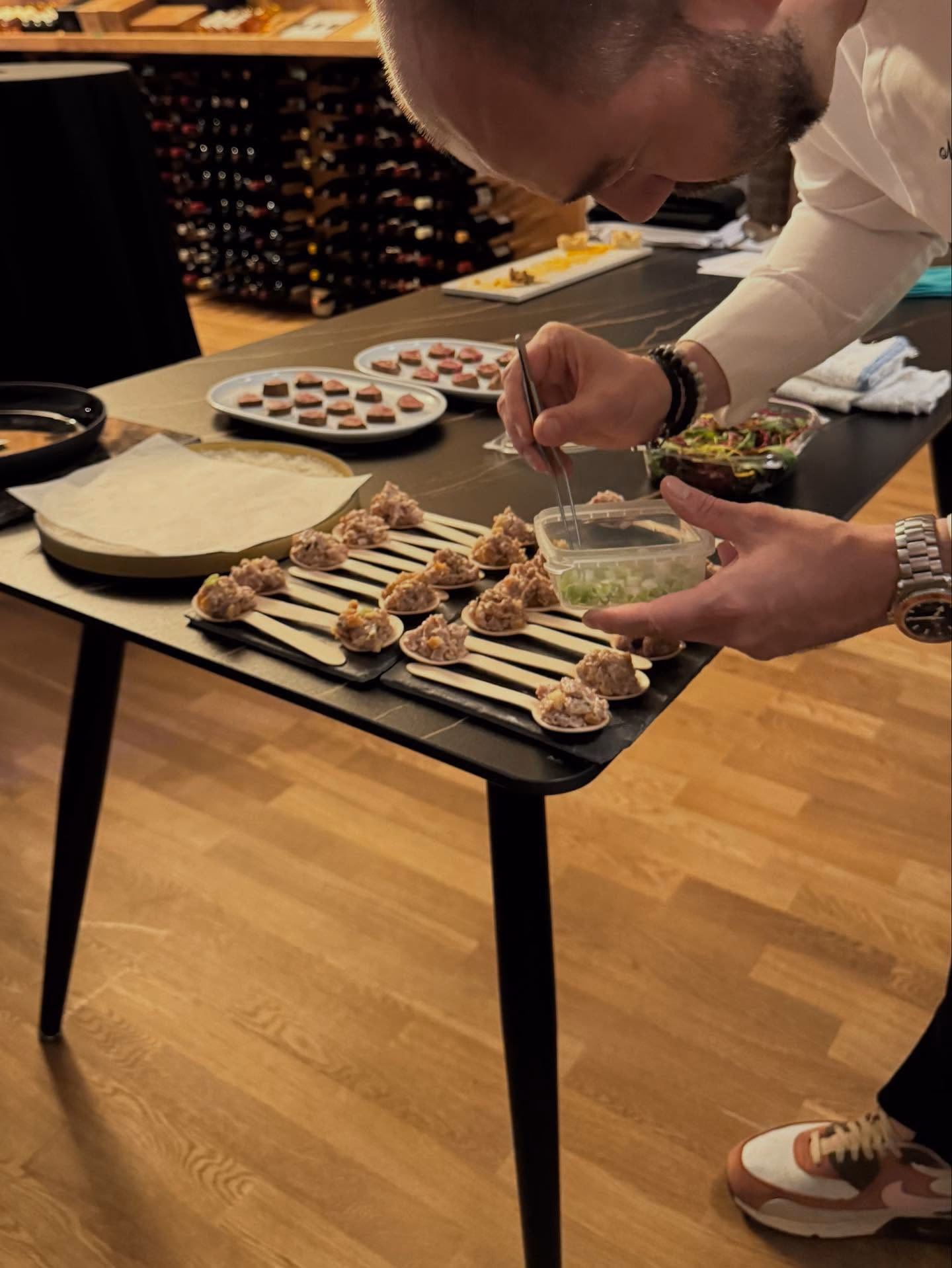 What Are the Benefits of Hiring a Private Chef at Home?